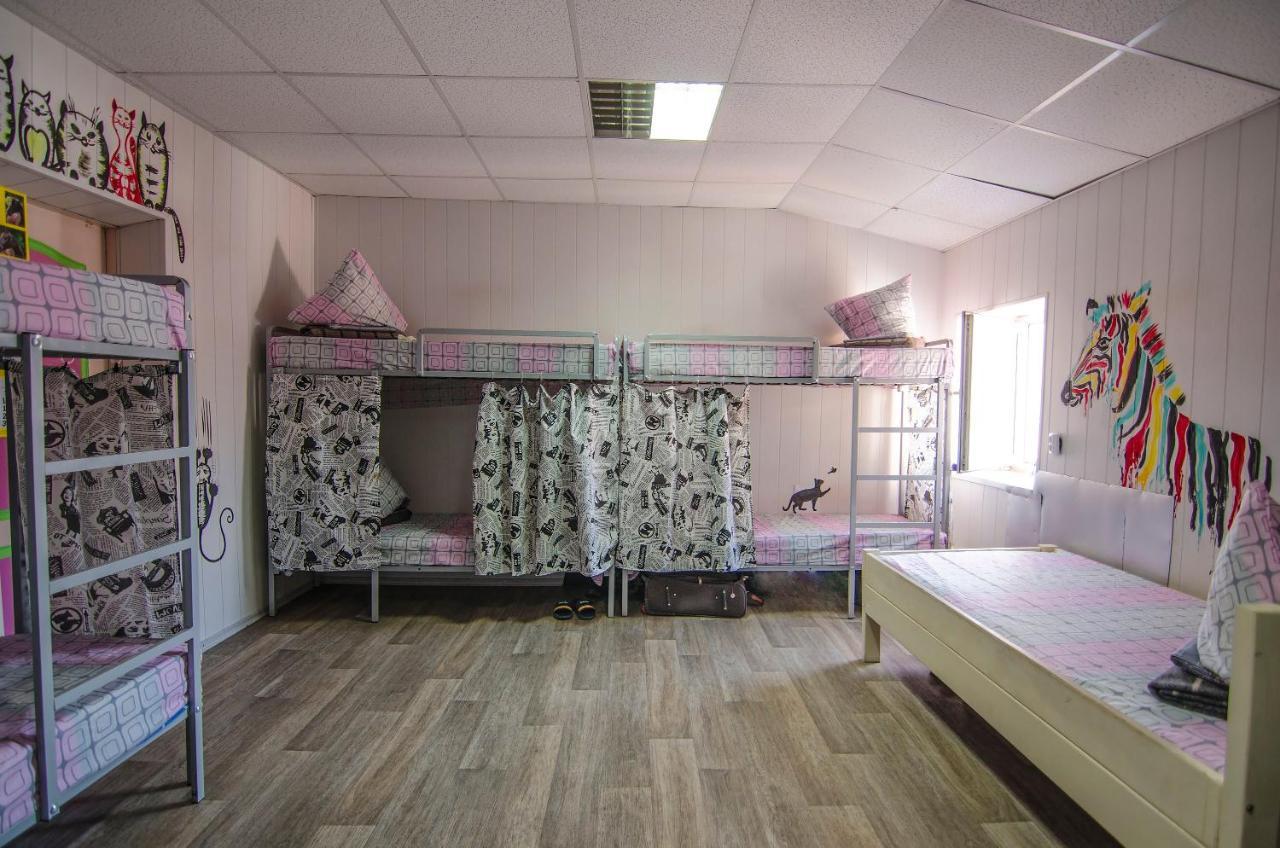 Lucky Hostel На Крещатике 키예프 외부 사진
