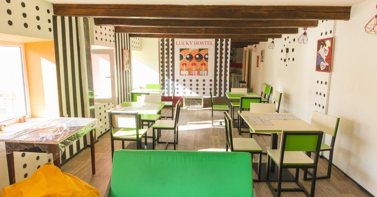 Lucky Hostel На Крещатике 키예프 외부 사진