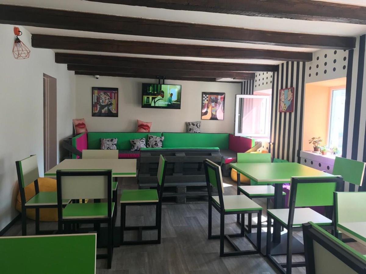 Lucky Hostel На Крещатике 키예프 외부 사진